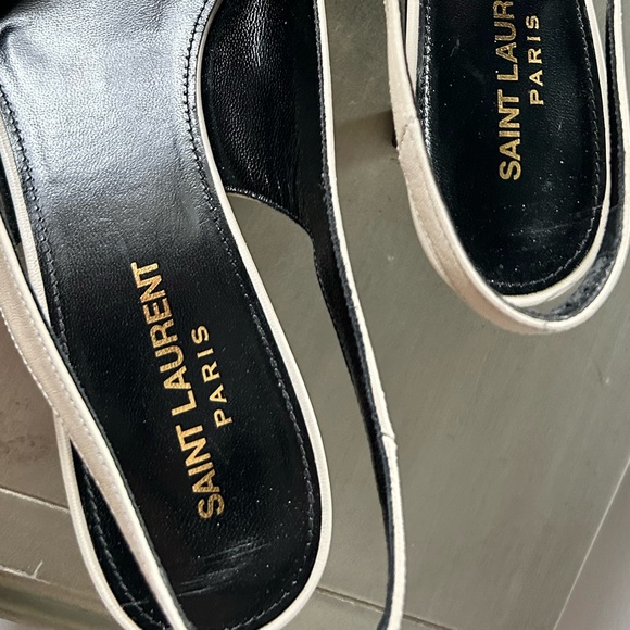 Saint Laurent Paris // Saint Laurent Carole 60 studded leather slingback pumps. - Picture 6 of 11